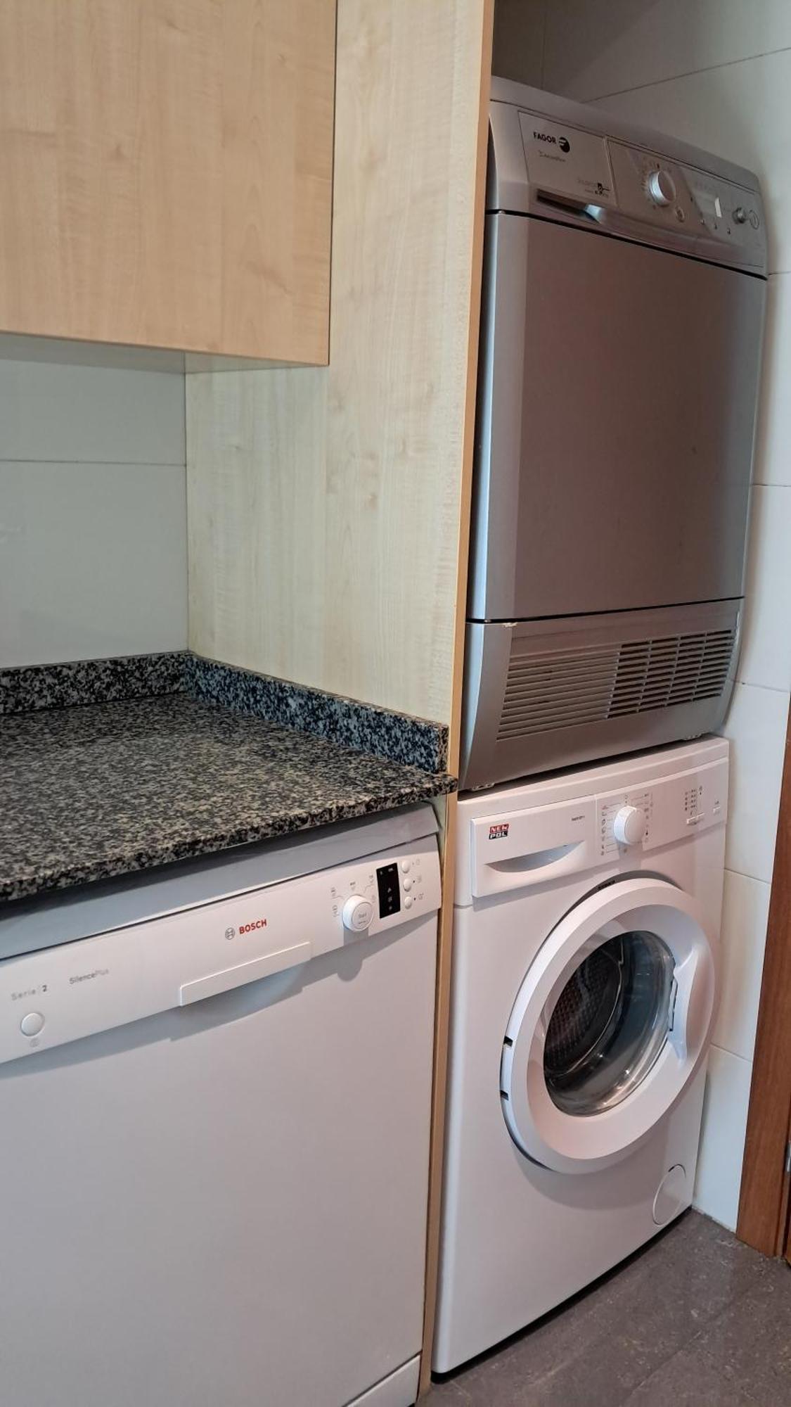 Modern Apartment, With Parking, Close To The Beach!! Sant Adrià de Besòs Eksteriør billede